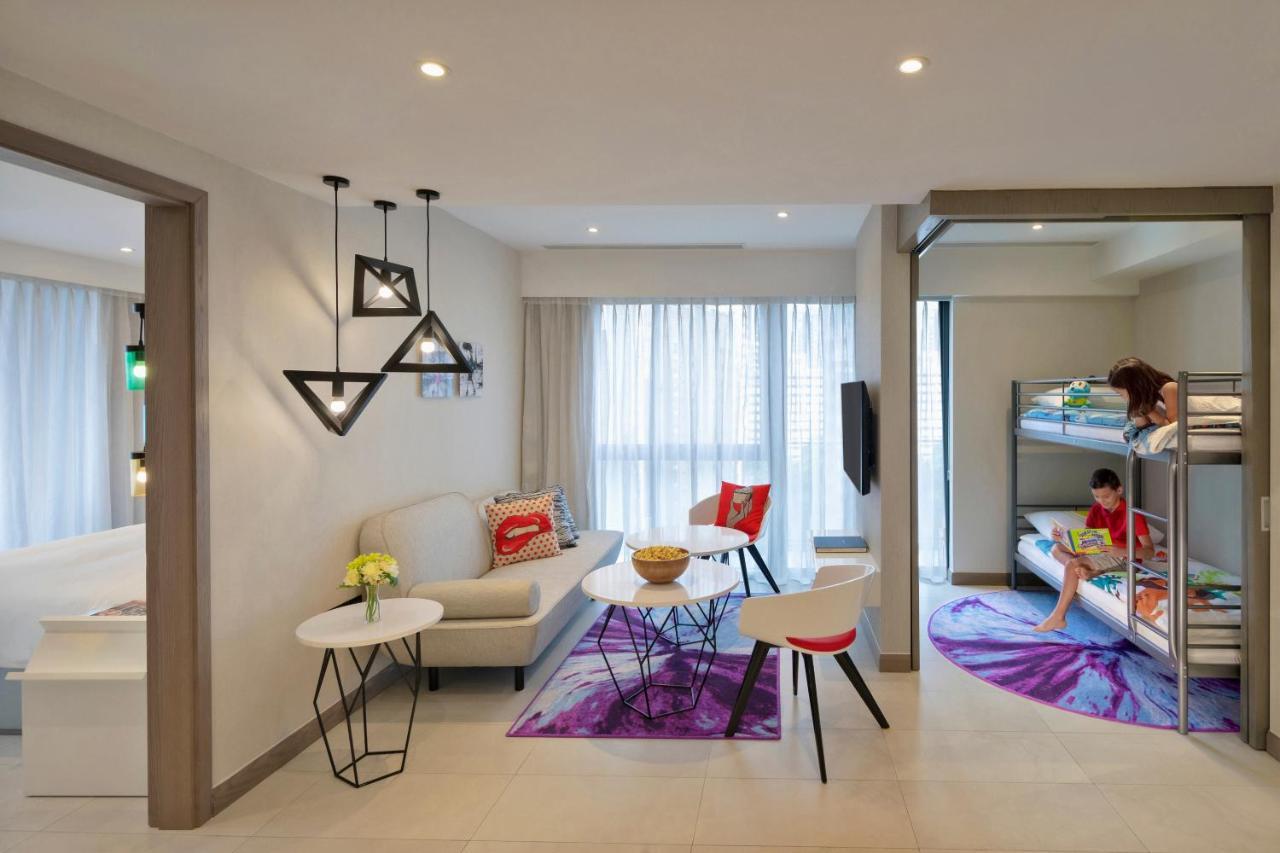 Khách sạn hẻo lánh Oakwood 5*